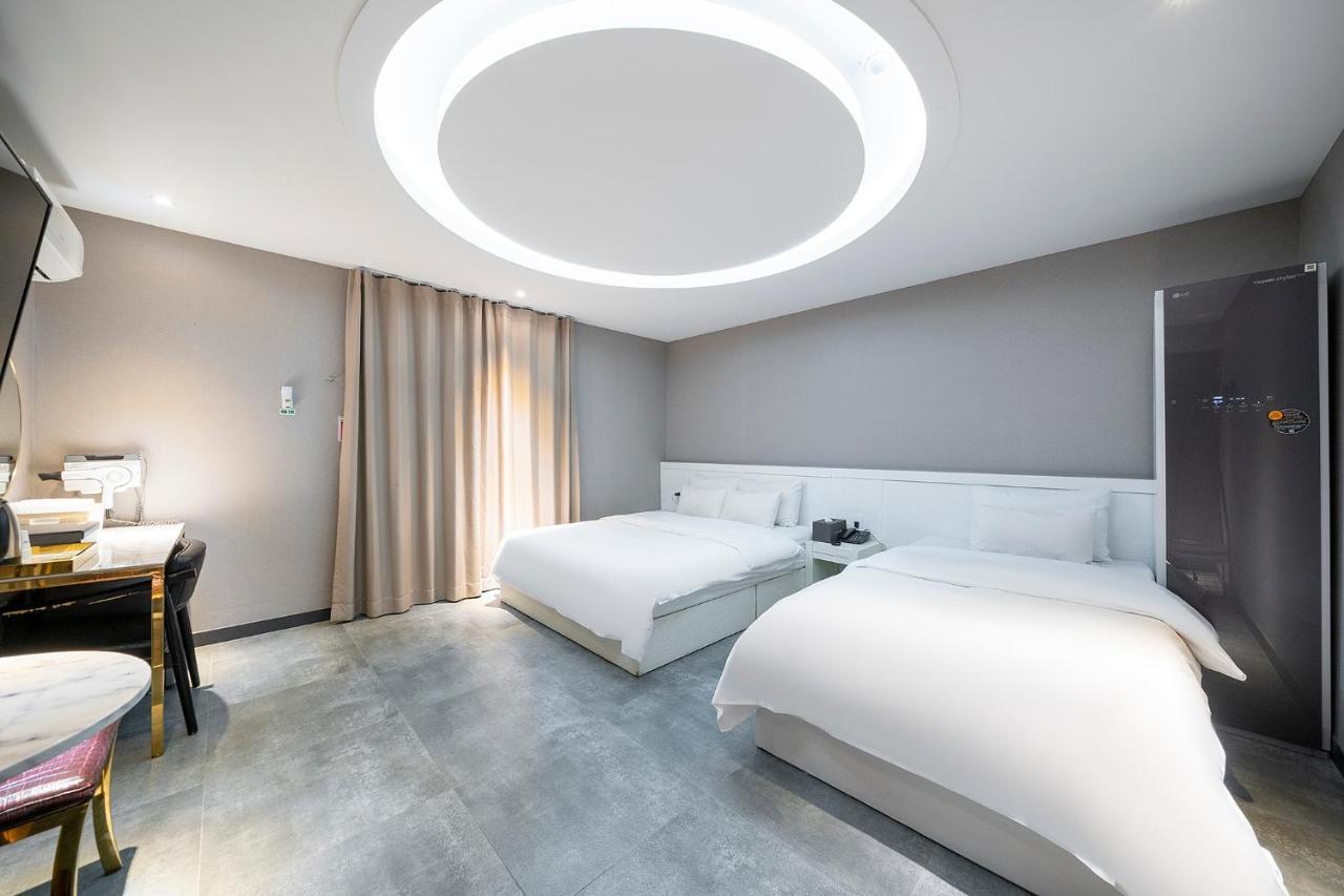 Knox Hotel Cheonan Esterno foto