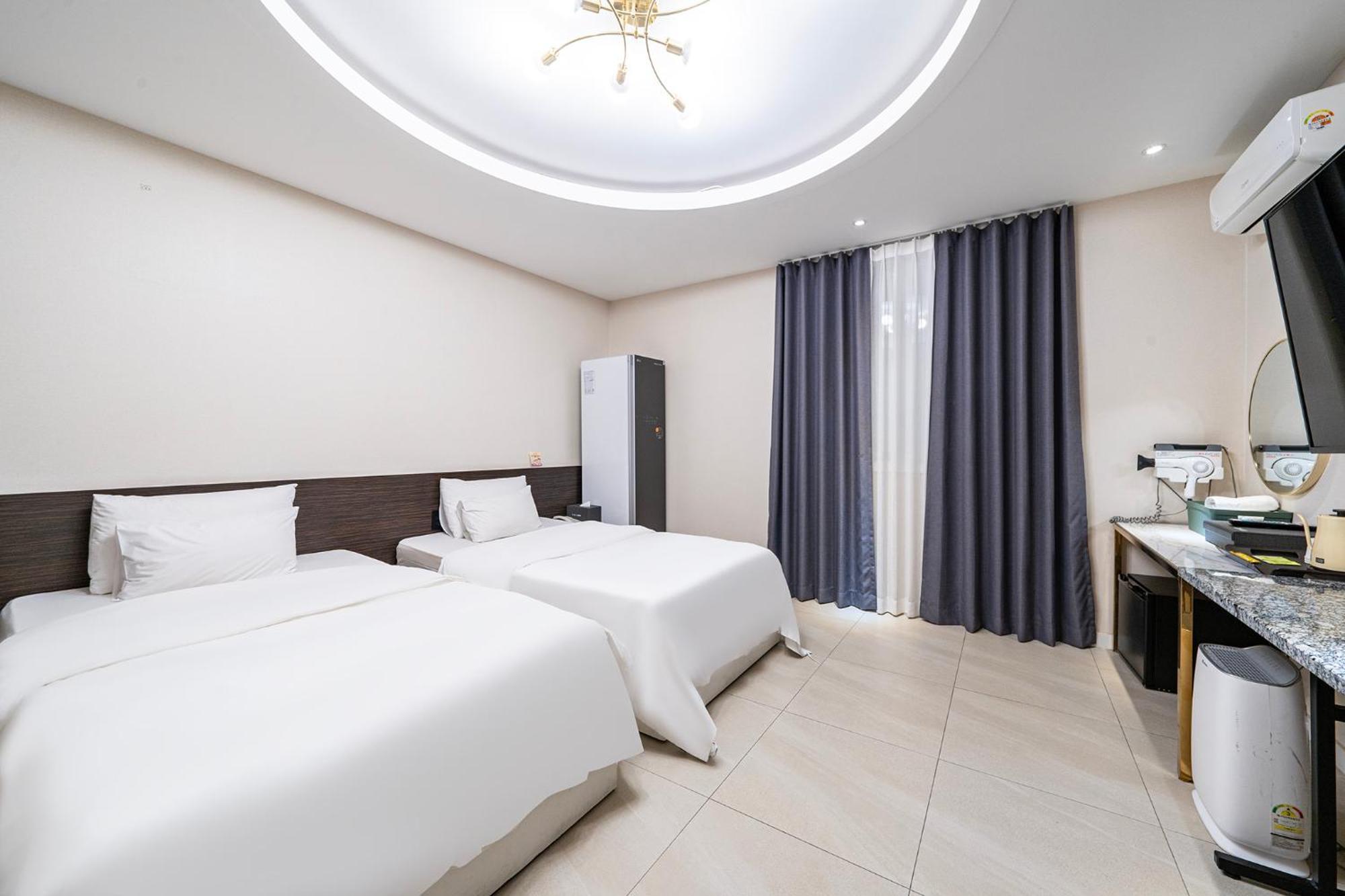 Knox Hotel Cheonan Esterno foto